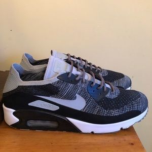 NIKE Air Max 90 // Flyknit Oreo // Black / White